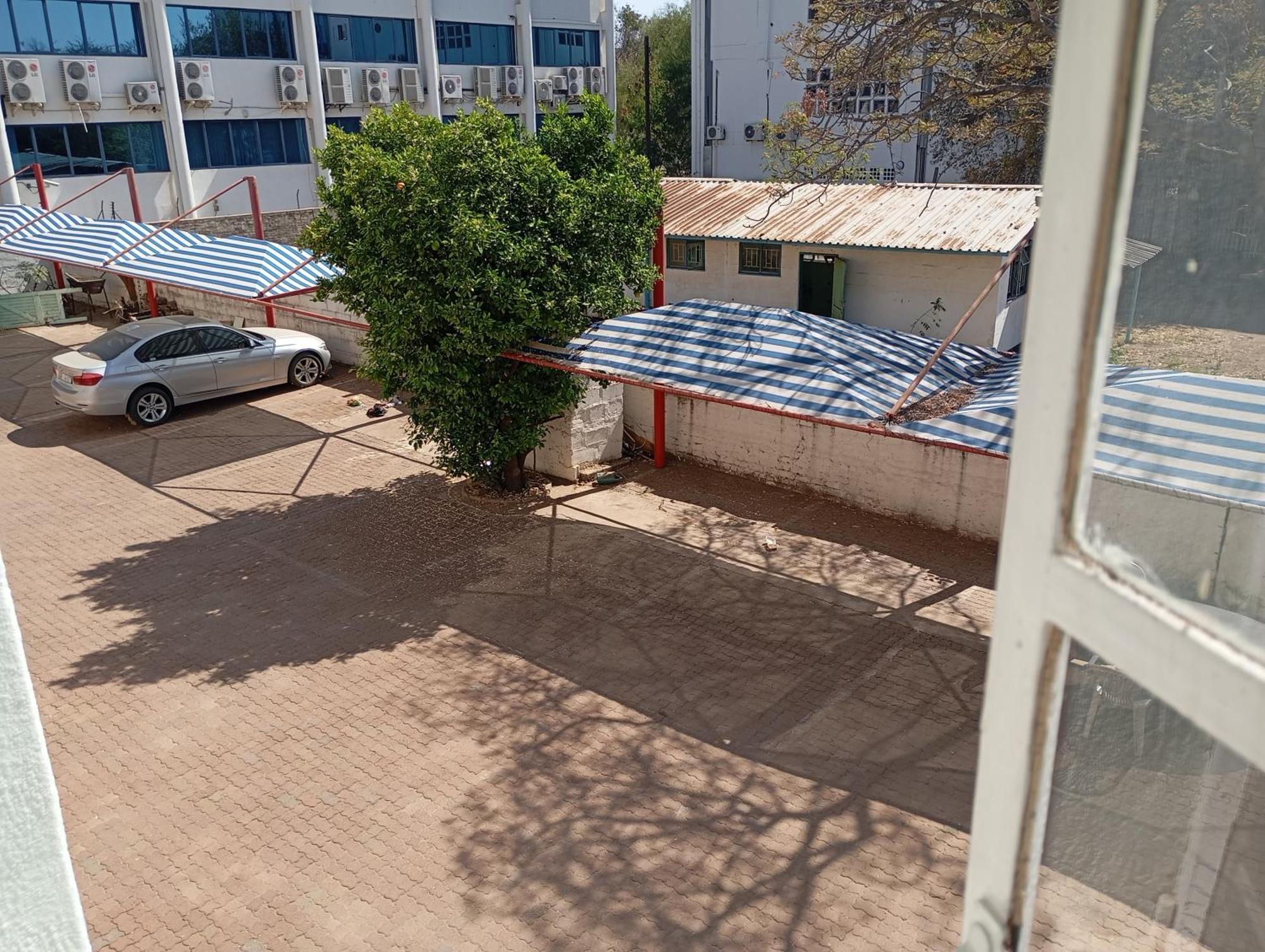 Brackendene Lodge Gaborone Bagian luar foto