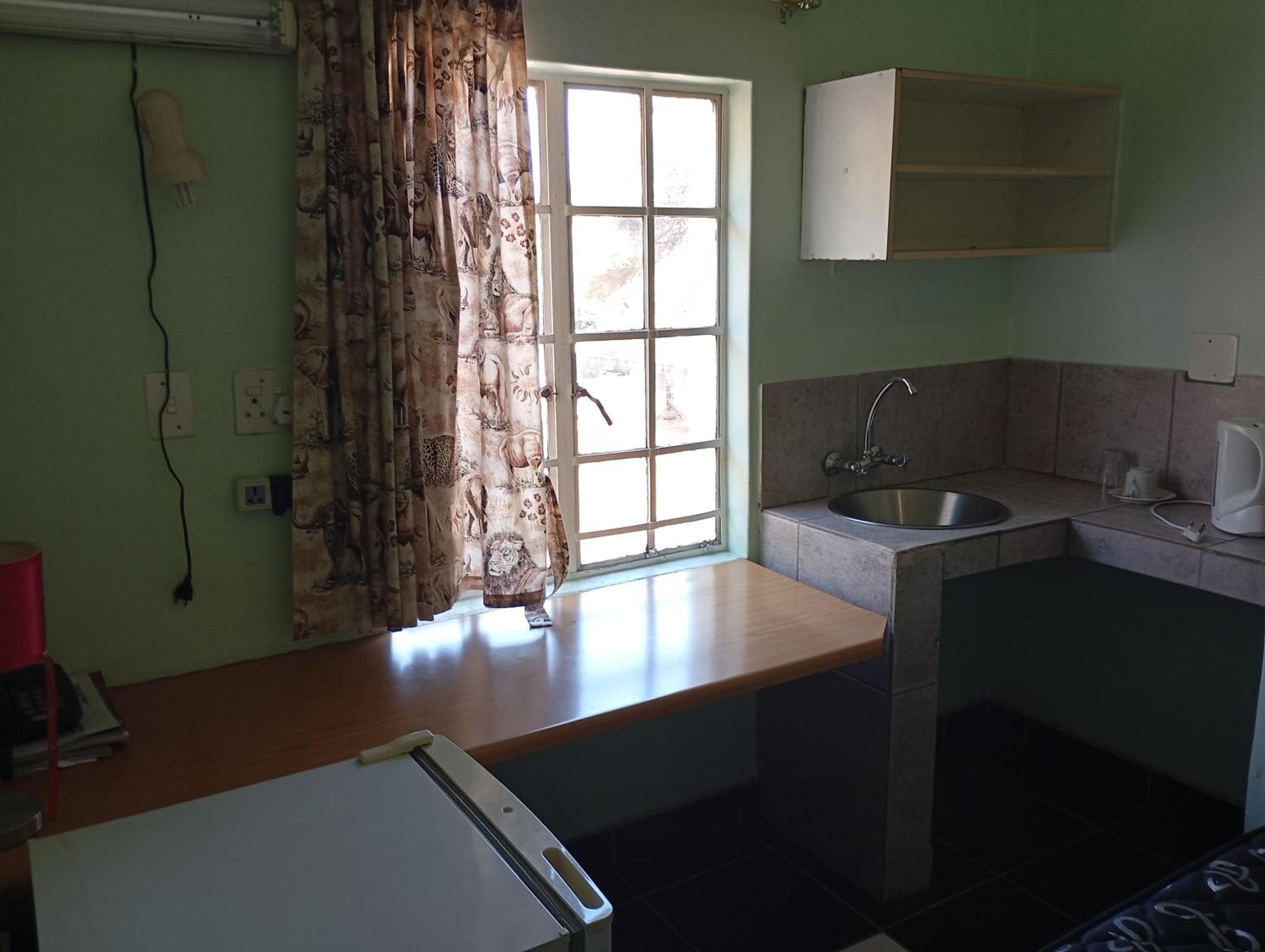 Brackendene Lodge Gaborone Bagian luar foto